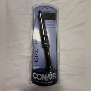NWT CONAIR INSTANT HEAT 3/4” STYLING BRUSH. New in package.